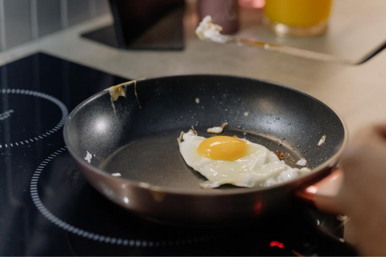 This is how you clean your induction hob to make it look spotless