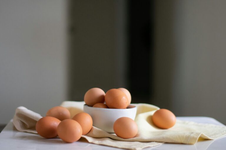 With this simple trick, you’ll peel eggs mega-easily